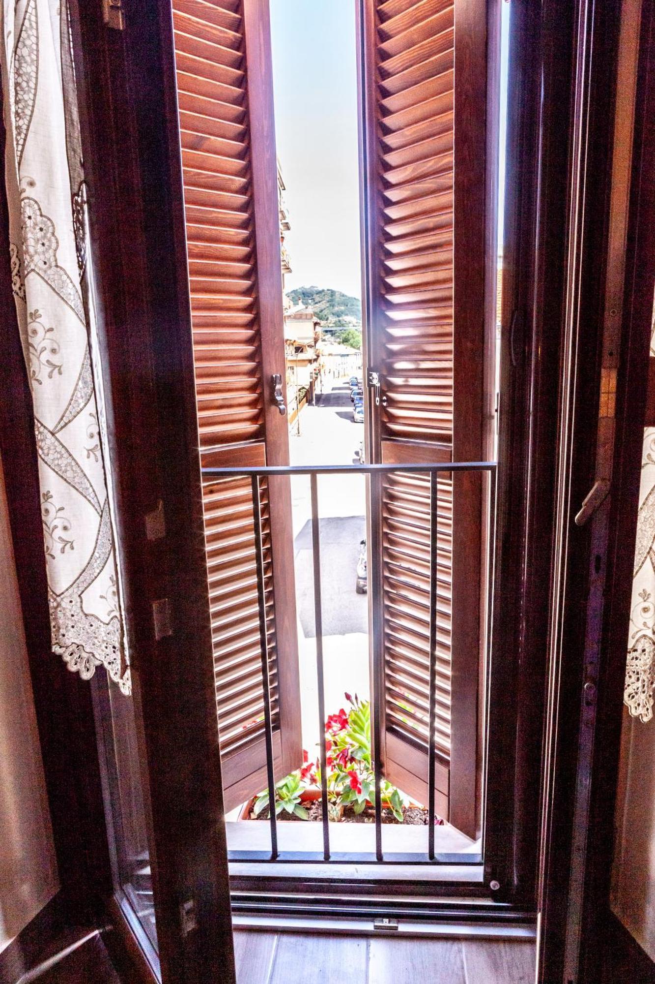 B&B Piazza Noua 1831 ซอรา ภายนอก รูปภาพ